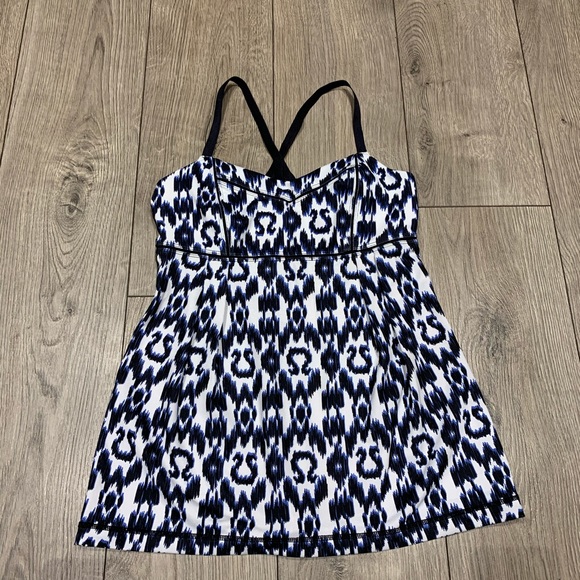 Lululemon Get Focus Ikat Tank 8 - Picture 2 of 4